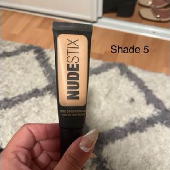 NUDESTIX Tinted Cover Foundation - Picture 4 of 7